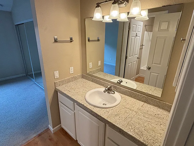 9950 SE Talbert St #3 — Photo 10