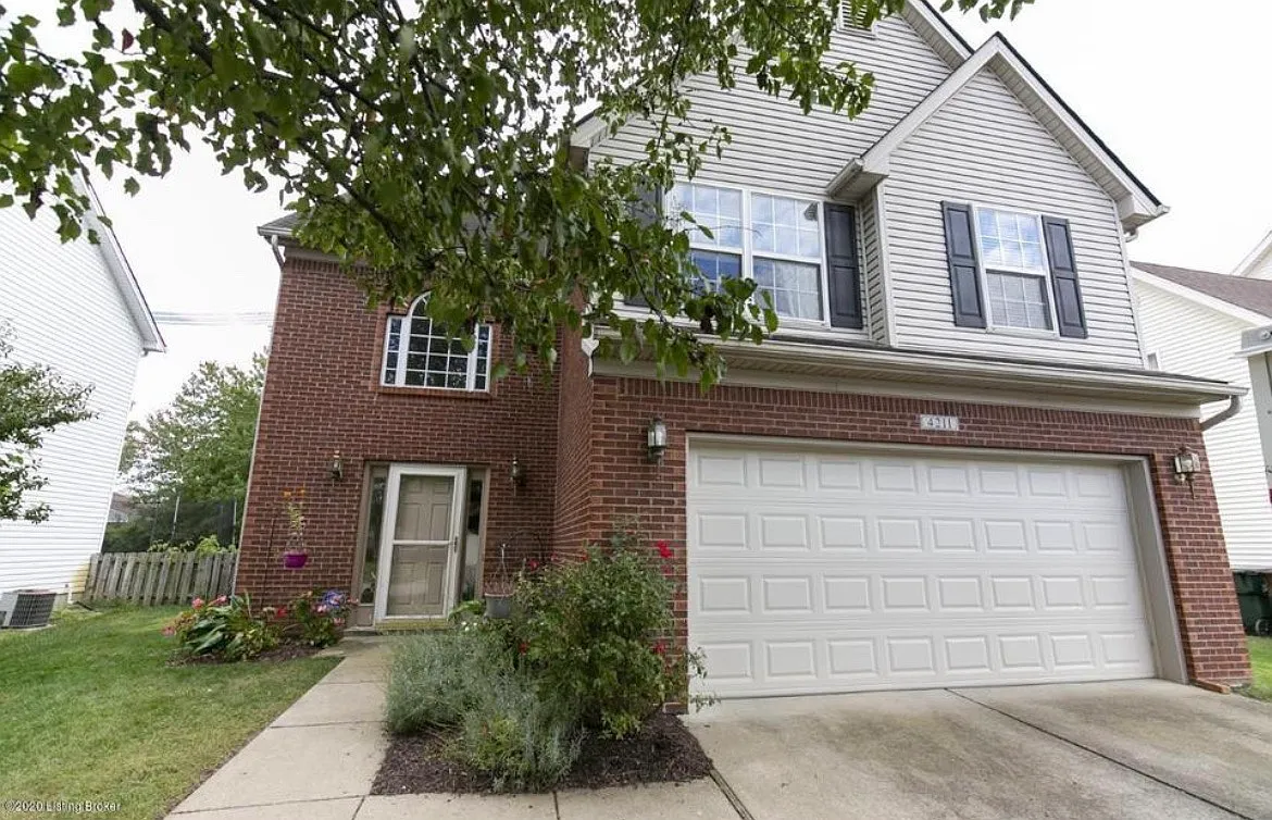 4 bed, 1905 sqft, $2,300 — Photo 1
