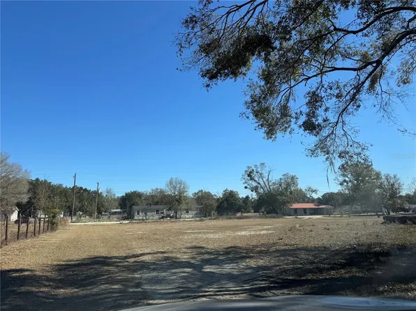 7647 Shannon Ln, Zephyrhills, FL 33540