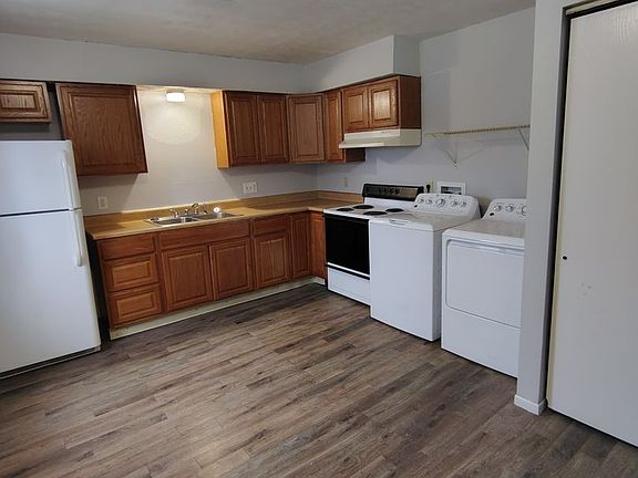 3rd image of 1238 Green Valley Dr