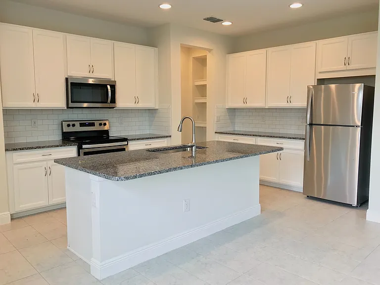 5518 Viola Lee Way — Photo 4