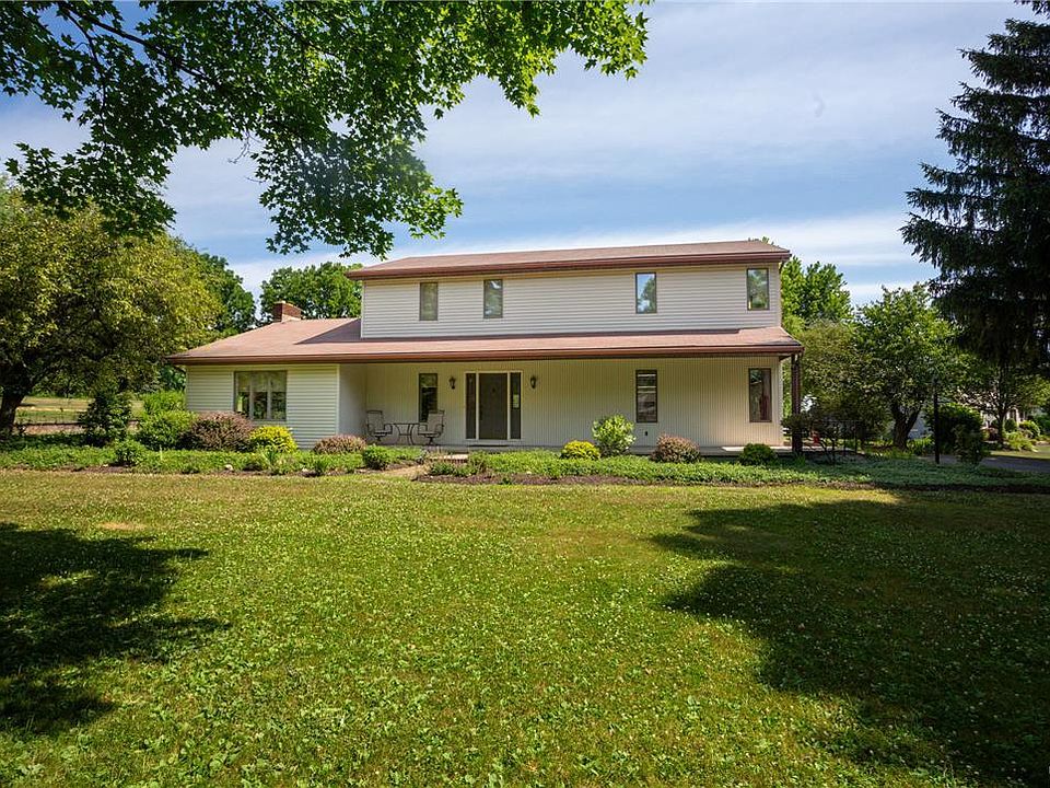 1st image of 610 Sprucewood Ct