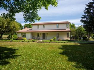 610 Sprucewood Ct, Nazareth, PA 18064