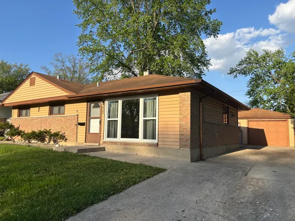 425 Neosho St, Park Forest, IL 60466