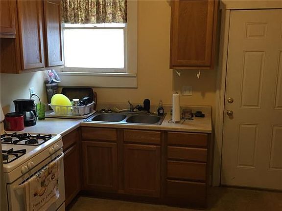 2nd image of 2427 Nashville Ave