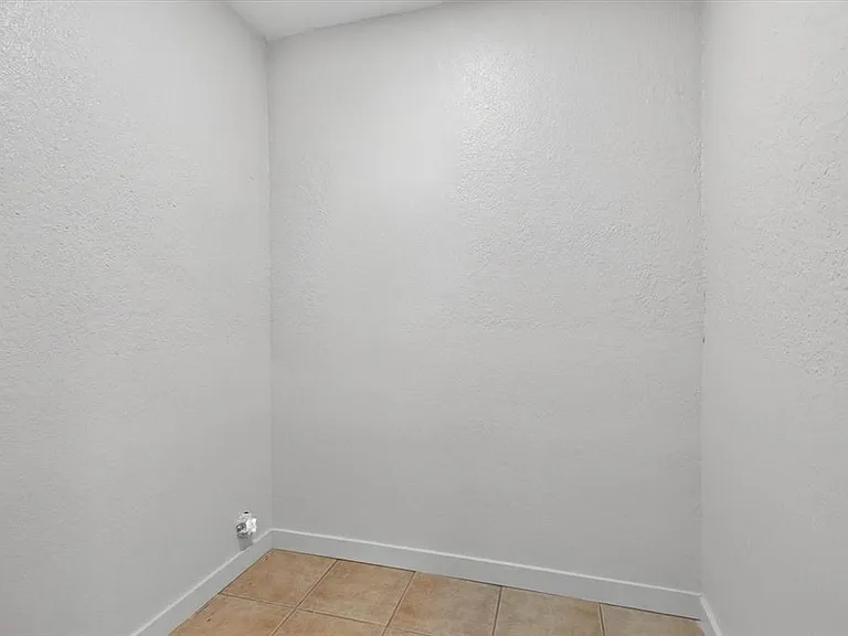 773 W Harbor Dr S — Photo 30
