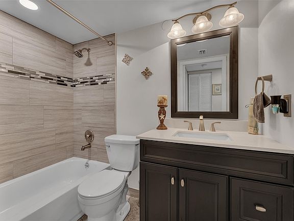 5th image of 1601 Congressional Way #1601