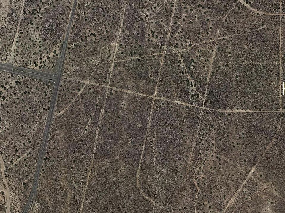 2nd image of Lots 17 & 18 Block #136-unit 25