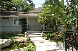 2nd image of 2085 Vista Ave