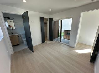 10627 Hatteras St, North Hollywood, CA 91601