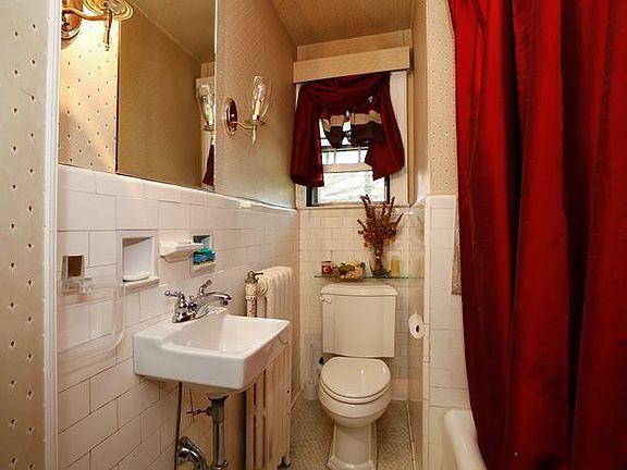 3rd image of 15 Cathedral Ct