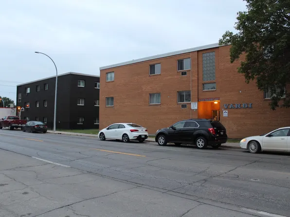 436 Talbot Ave #12, Winnipeg, MB R2L 0R3