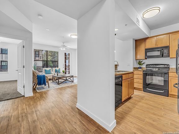 4th image of 7342 OAK MANOR DR #1103