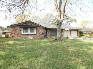 1902 Hartt St, Baytown, TX 77520