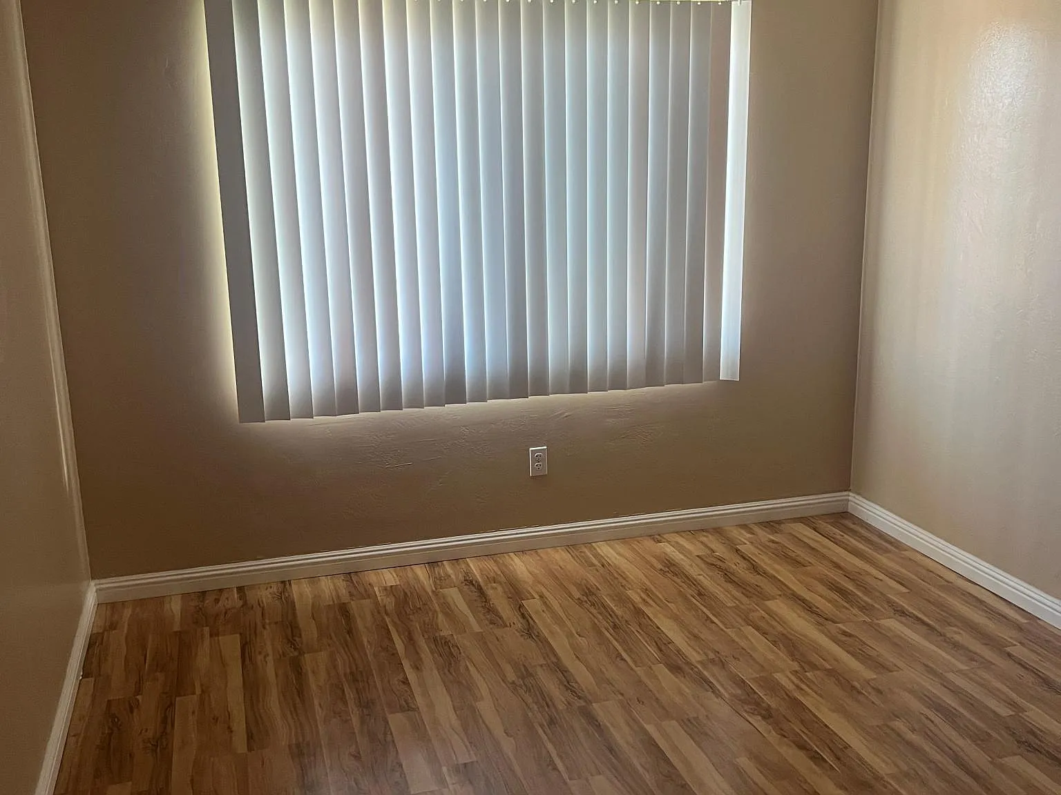1 bed, 594 sqft, $2,300 — Photo 3