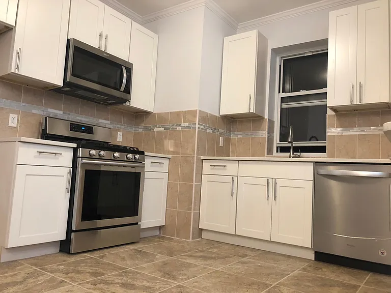 218 Webster Ave #3 — Photo 5