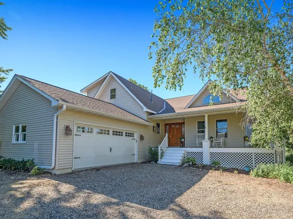 2020 210th St E, Farmington, MN 55024