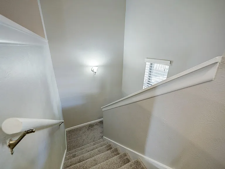 7913 Ellinger Ln — Photo 18