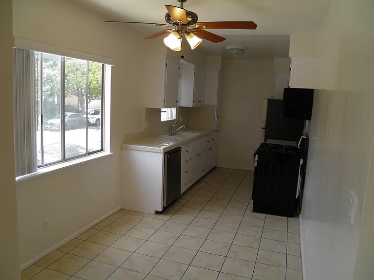 5-703 Strand St #5 — Photo 8