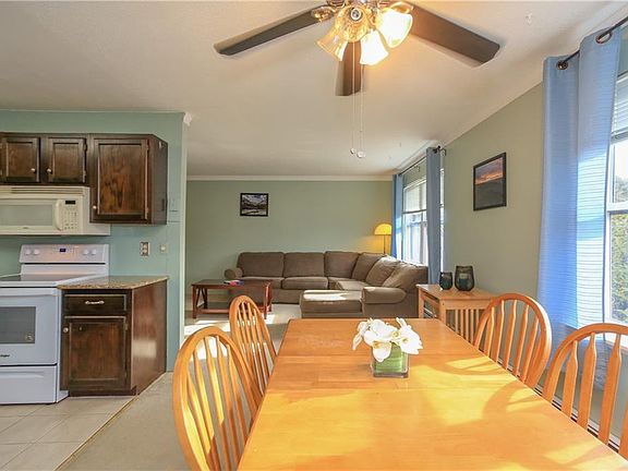 5th image of 931 Sierra Vista Ln