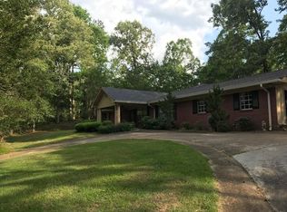 637 Jolly Rd, Columbus, MS 39705