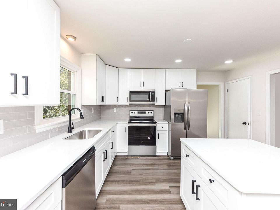 699 Hospital Rd, Tappahannock, VA 22560 | Zillow