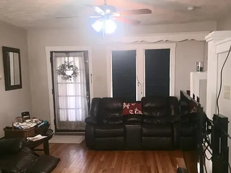 5846 Burchfield Ave — Photo 4