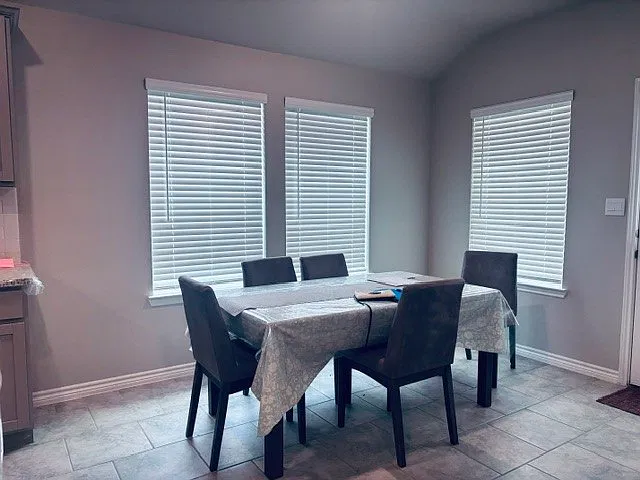 3 bed, 2.0 bath, 1415 sqft, $2,300 — Photo 4