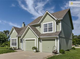 540 River Dr, Edwardsville, KS 66111