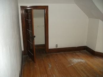 5th image of 494 Lodge Dr