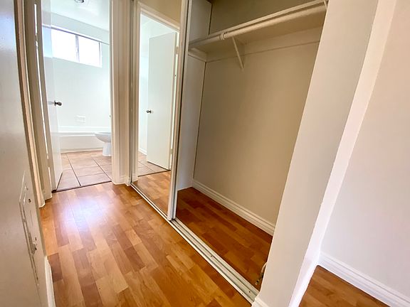 4th image of 1543 N Bronson Ave #221