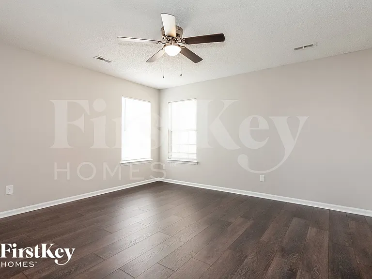 12023 Stewarts Crossing Dr — Photo 8