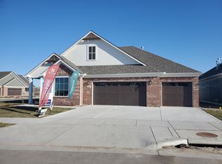 203 W Pepper Tree Rd, Andover, KS 67002