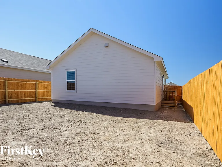 10719 Prusiner Dr — Photo 14