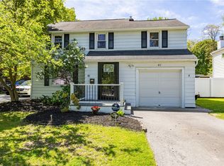 41 Tamarack Dr, Rochester, NY 14622