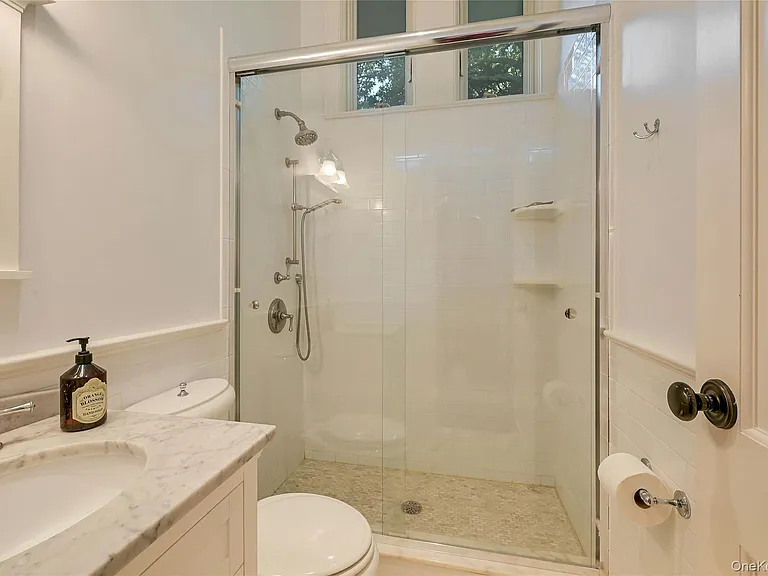 1600 Pine Tree Rd — Photo 15