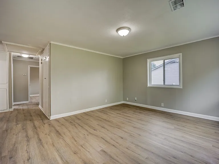 4407 S 26th St — Photo 20