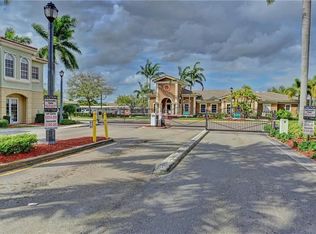 9112 Chambers St, Fort Lauderdale, FL 33321