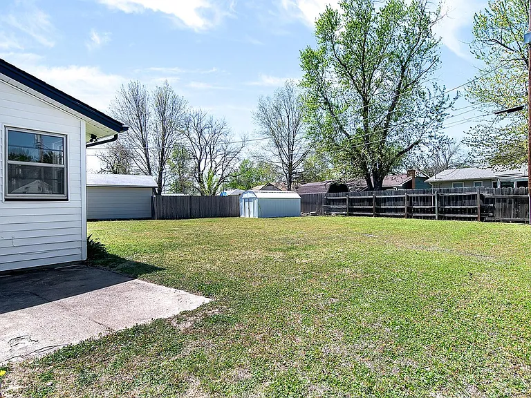 1239 N Cramer St — Photo 33