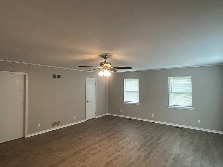 3519 S Sandusky Ave — Photo 15