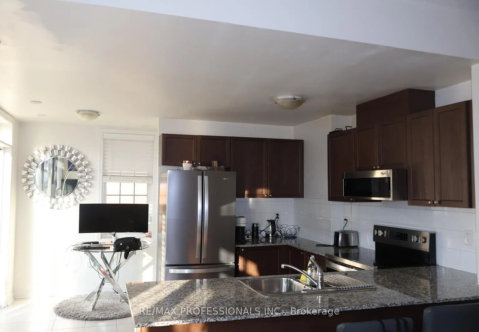2 bed, $2,400 — Photo 4