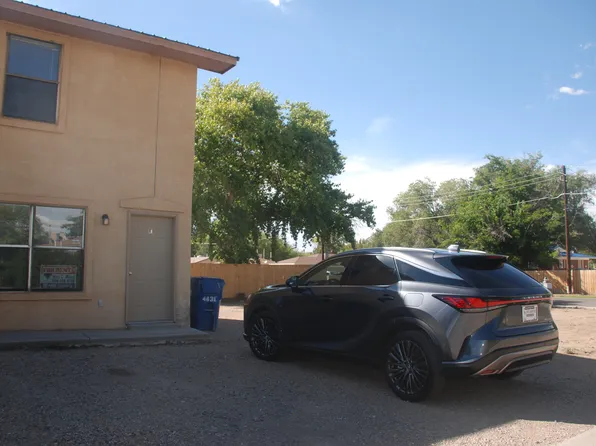 443 Kingsbury Cir NE #D, Los Lunas, NM 87031