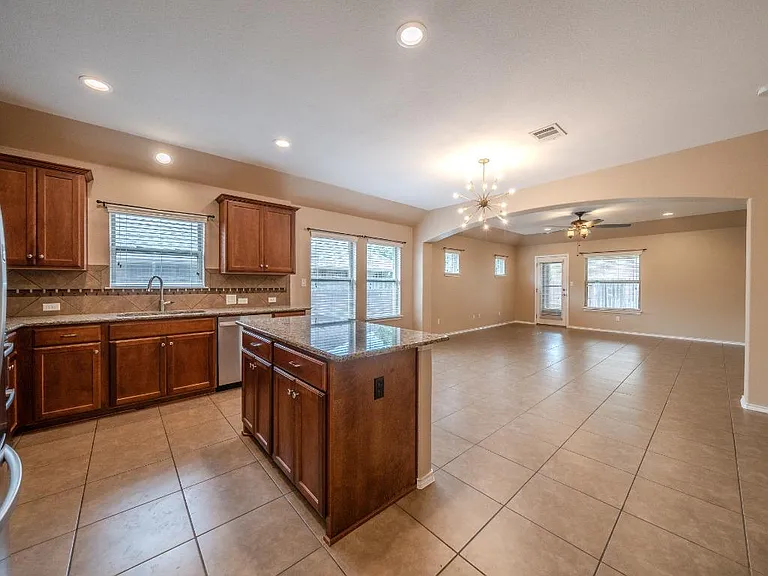 304 Jack Ryan Ln — Photo 24