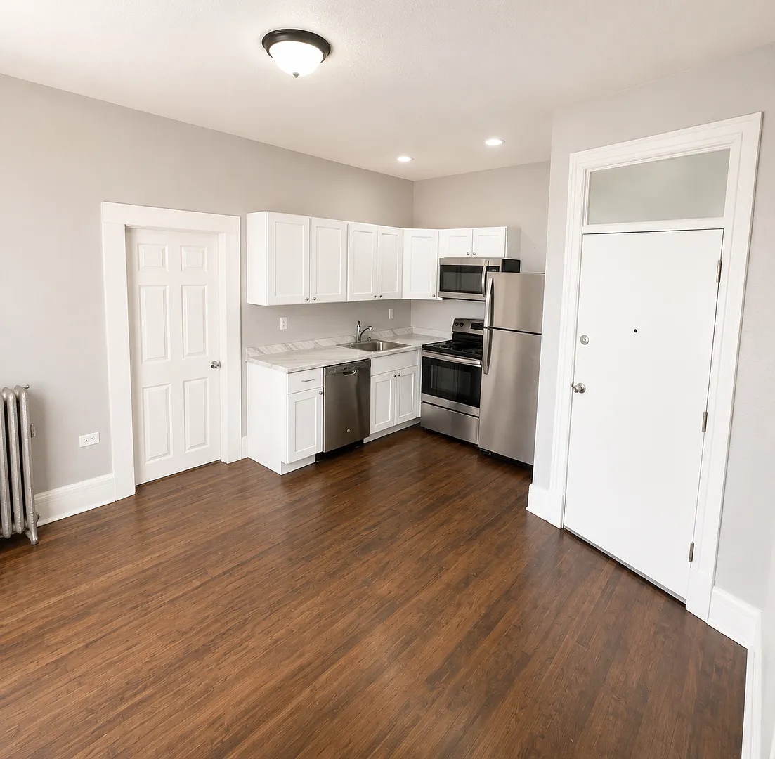 Rare Highlands Location w/ Parking Spot & Laundry On-Site! 32nd & Lowell — Photo 4