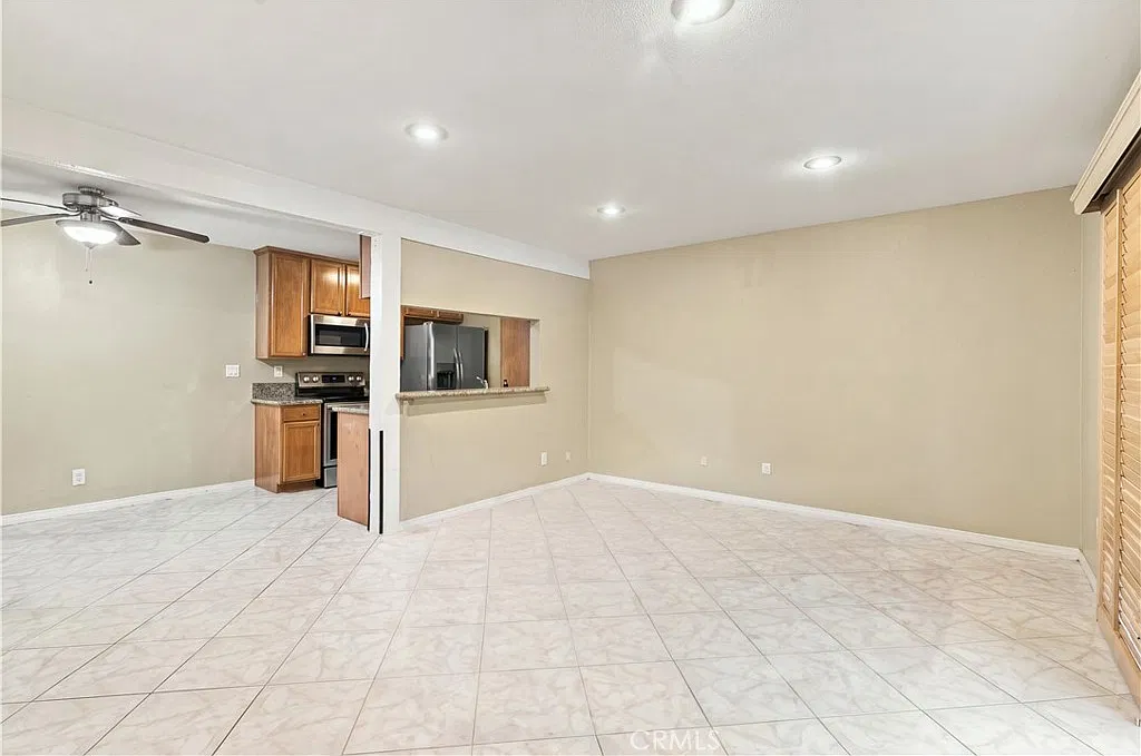2 bed, 796 sqft, $2,750 — Photo 3