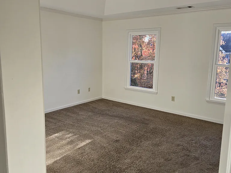 6828 Collinswood Dr — Photo 10