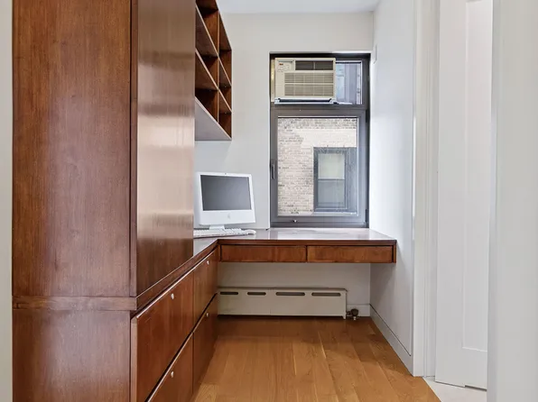 800 West End Avenue image 15 of 18