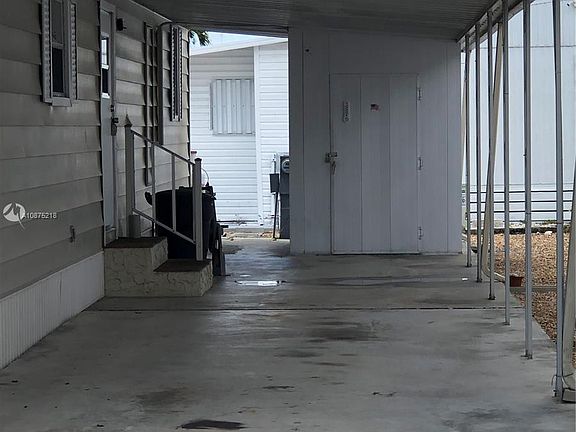 4th image of 2890 W Marina Dr #2890