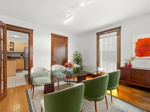 233 Lowell St APT 1, Waltham, MA 02453