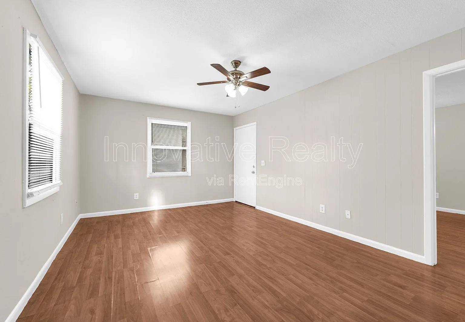1 bed, 1.0 bath, 588 sqft, $1,195 — Photo 2